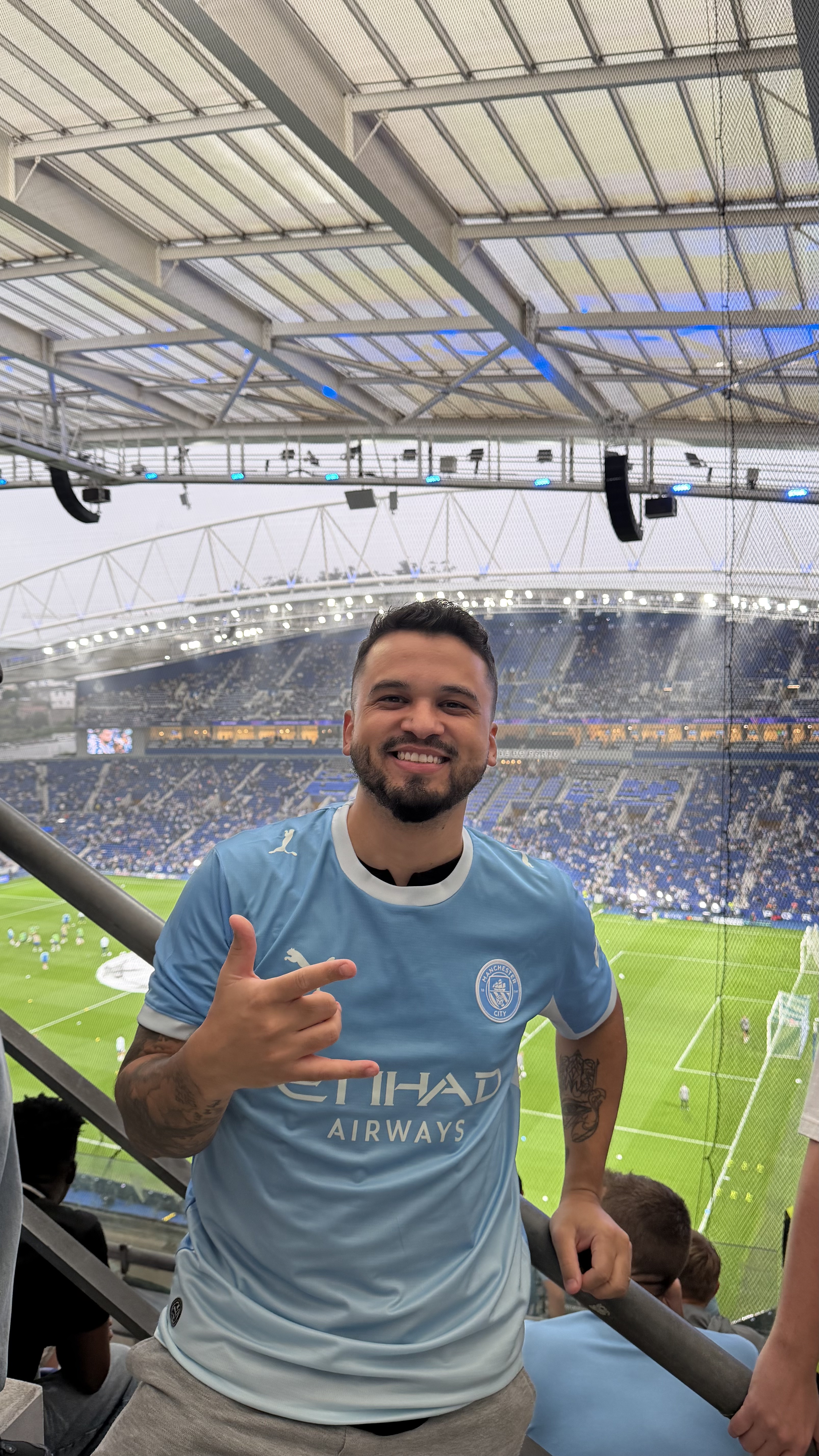 Estádio 01 de 20: peguei um ônibus de madrugada para ver Porto x Manchester City